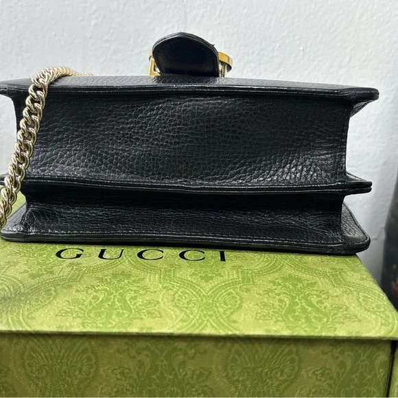 Gucci Interlocking G Dollar Small Black Leather Crossbody with Gold Chain - Picture 5 of 14
